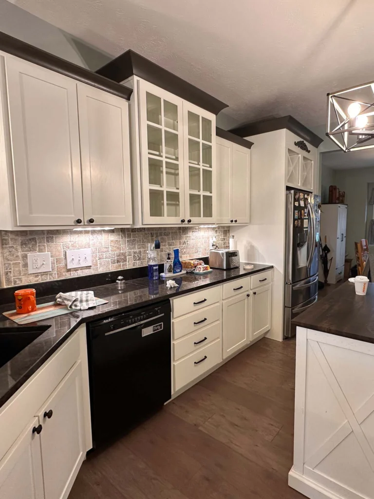 Cabinet Painter in Cuyahoga County