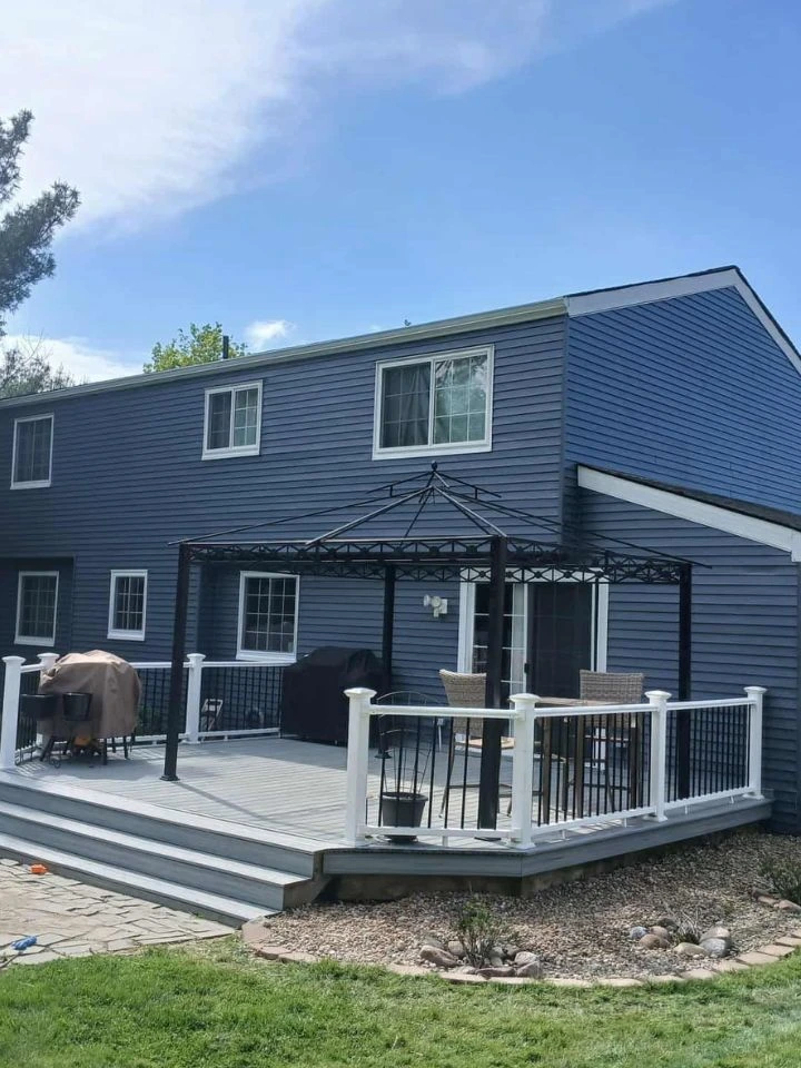 Painters In Cleveland, Ohio Best Cleaner for Vinyl Siding